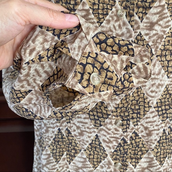 Petite Sophisticate 100% SILK Brown Geo Blouse 4 - Picture 11 of 16